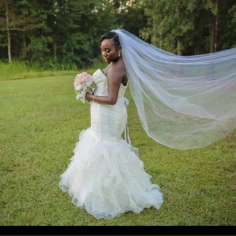 Elegant White Wedding Dress with Veil